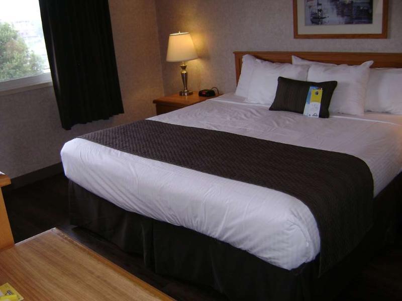 Days Inn By Wyndham Victoria On The Harbour Exterior foto